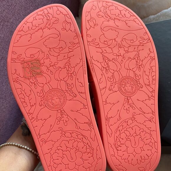 Ladies Versace slides - Picture 4 of 8